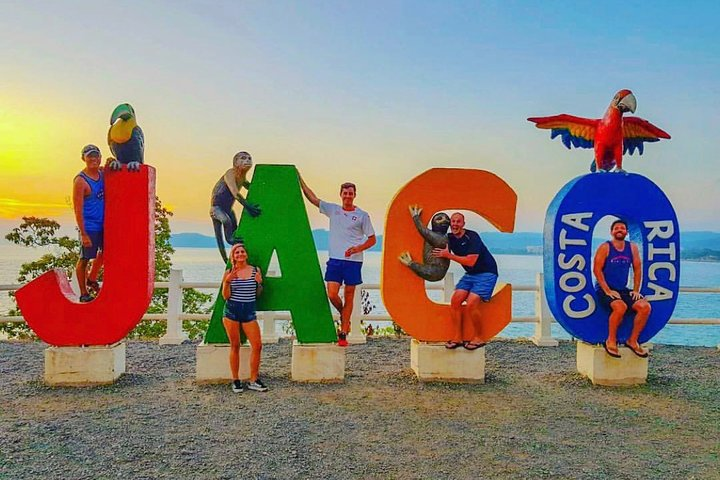 To Jaco Beach every day 3PM.